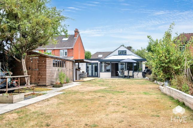Northfield Road, Ringwood BH24 3 bed bungalow for sale