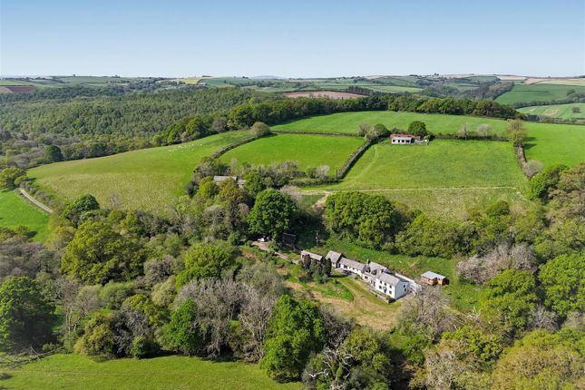 6 bedroom country house for sale