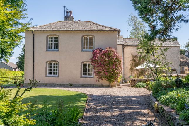 4 bed semi-detached house