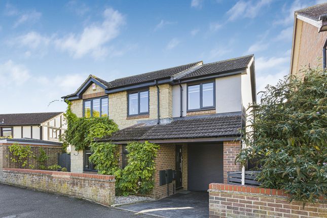 French Laurence Way, Chalgrove, OX44 4 bed detached house for sale