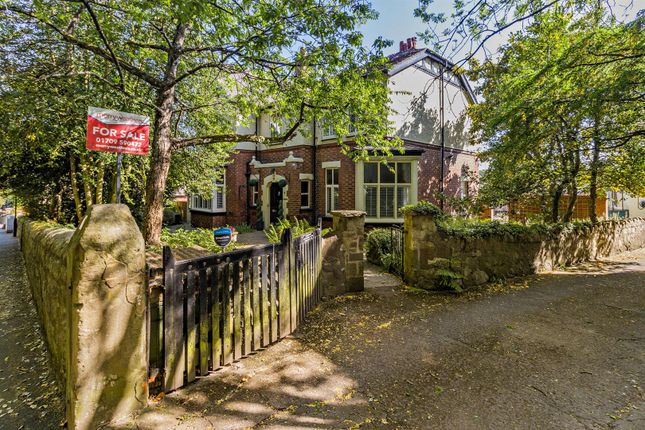 Station Road, Conisbrough, Doncaster 5 bed detached house for sale