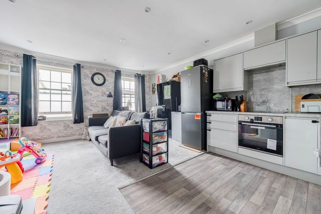 2 bed flat