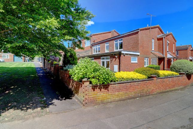 4 bed end terrace house