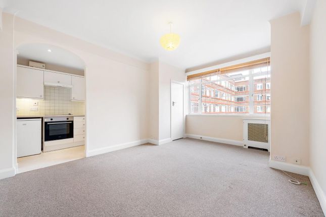 Balham High Road, London SW17 1 bed flat for sale