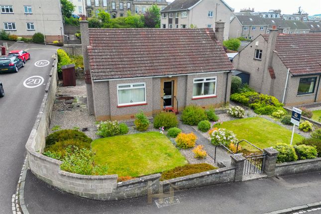 2 bedroom detached house for sale
