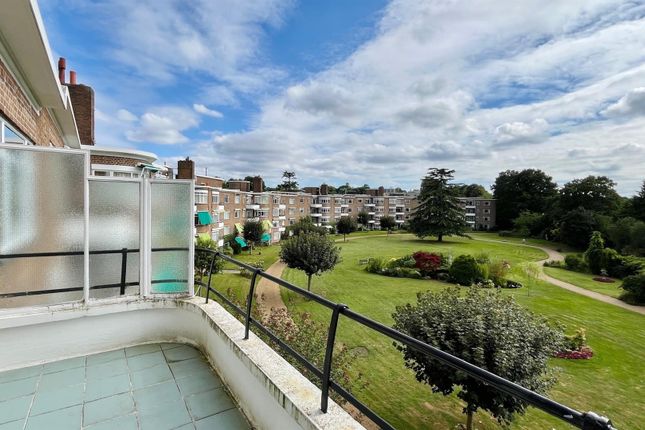Fairacres, London SW15 4 bed penthouse for sale