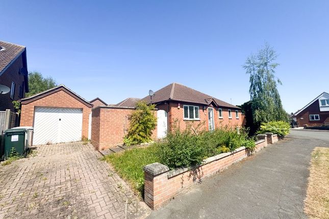 SOUTHFIED ROAD, HOLTON LE CLAY 2 bed detached bungalow for sale
