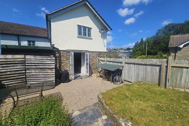 4 bedroom cottage for sale