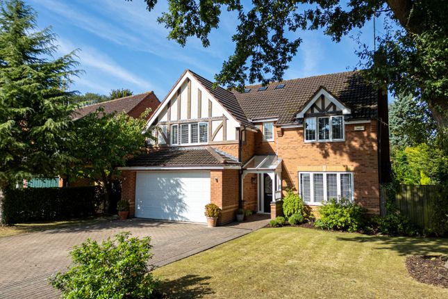 5 bedroom detached house for sale