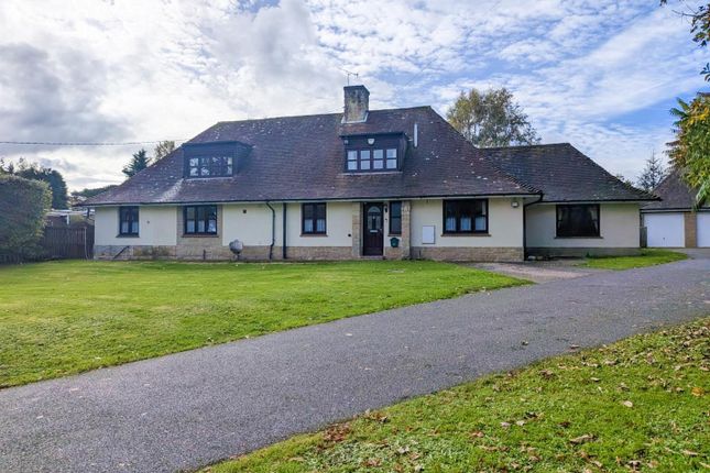 5 bed detached house