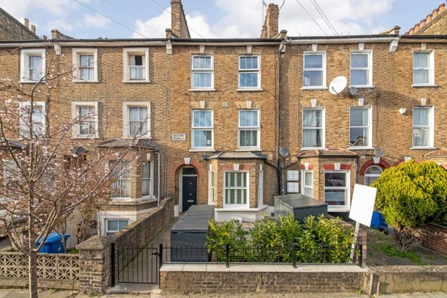 Belfort Road, Peckham, London, SE15 2 bed apartment for sale