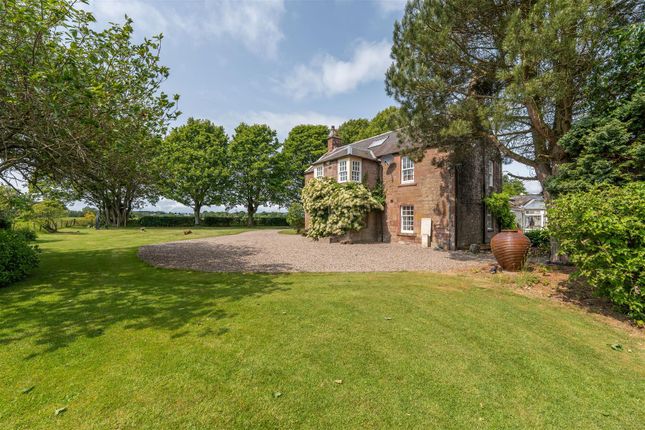 By Alyth PH11 6 bed detached house for sale