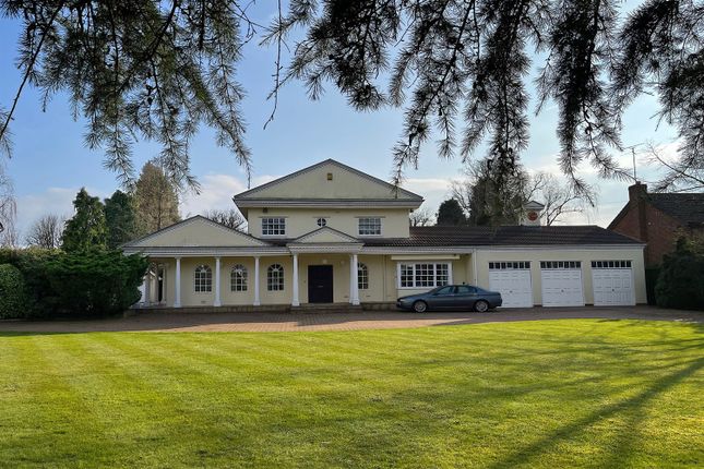 4 bed detached house
