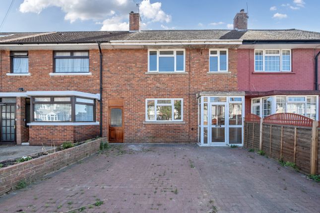 Tamworth Lane, Mitcham CR4 3 bed terraced house for sale