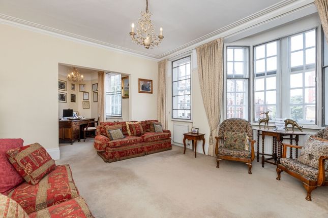 Coleherne Court, Redcliffe Gardens... 3 bed apartment for sale