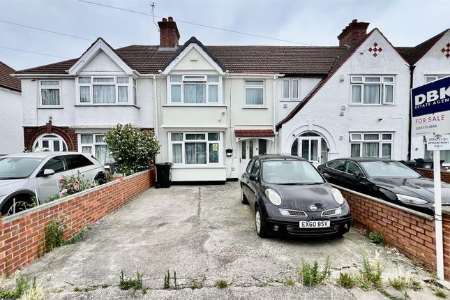 Clevedon Gardens, Cranford TW5 3 bed terraced house for sale