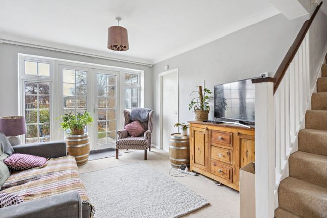 Elmdale Gardens, Princes Risborough HP27 3 bed terraced house for sale