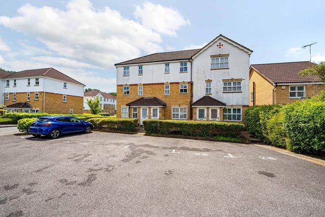 Byewaters, Watford, Hertfordshire 2 bed terraced house for sale