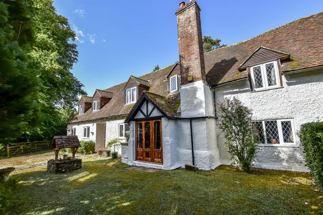 5 bedroom semi-detached house for sale