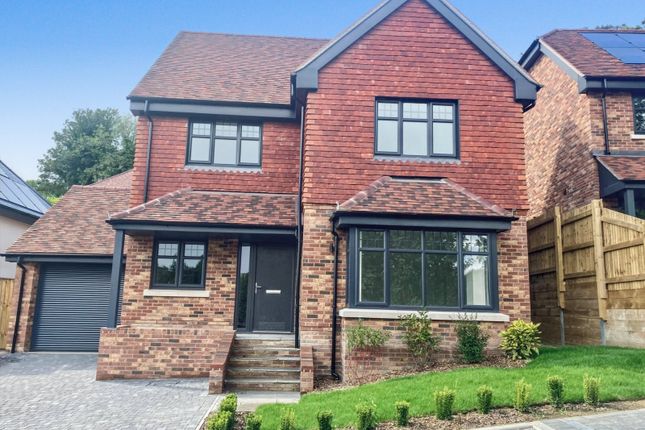 Wilsom Road, Alton, Hampshire 4 bed detached house for sale