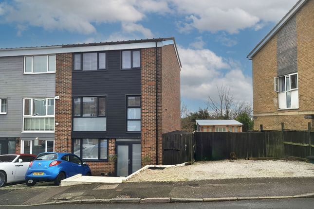 Oxenden Road, Folkestone CT20 4 bed end of terrace house for sale