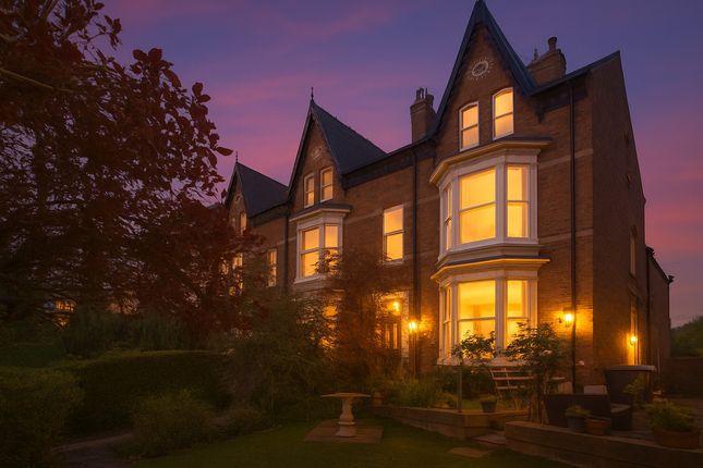 5 bedroom end of terrace house for sale