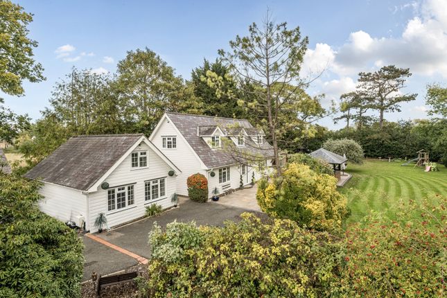 Wood Lane, Iver, Buckinghamshire 6 bed detached house for sale