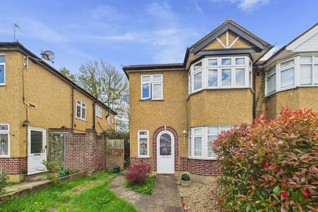 Mount Park Road, Pinner, HA5 2 bed maisonette for sale