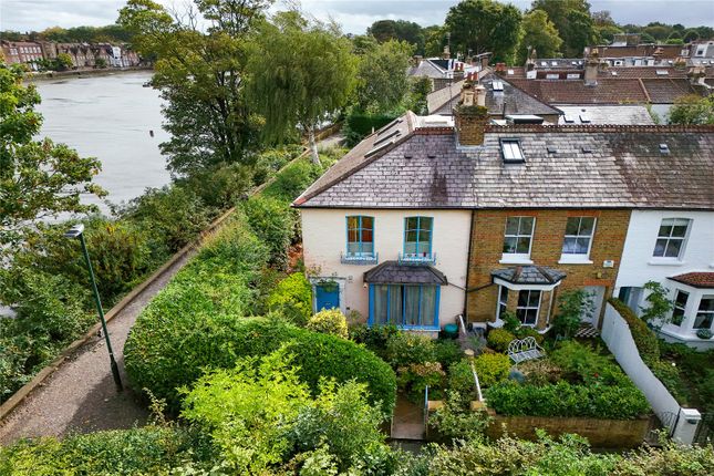 Thetis Terrace, Kew, Surrey, TW9 2 bed end of terrace house for sale