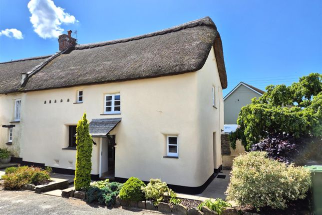 Braunton EX33 2 bed cottage for sale