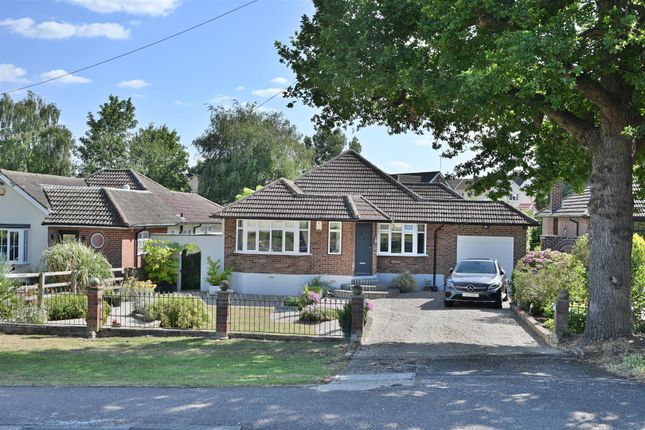 Outings Lane, Doddinghurst, Brentwood 2 bed detached house for sale