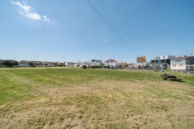 Sandy Beach Estate, Hampshire PO11 4 bed detached house for sale