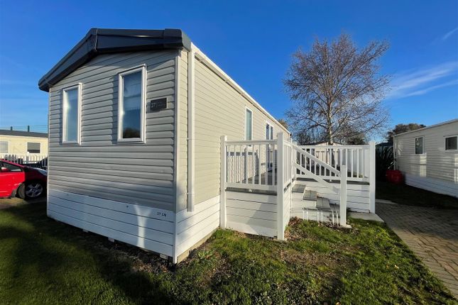 Monkton Street, Monkton, Ramsgate 3 bed park home for sale