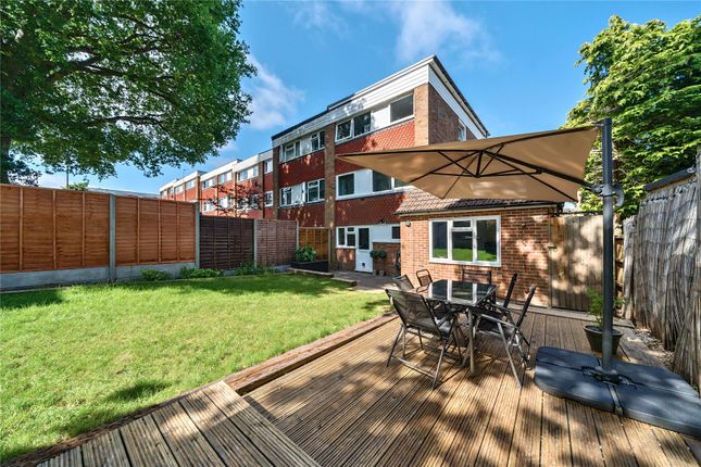 5 bedroom end of terrace house for sale