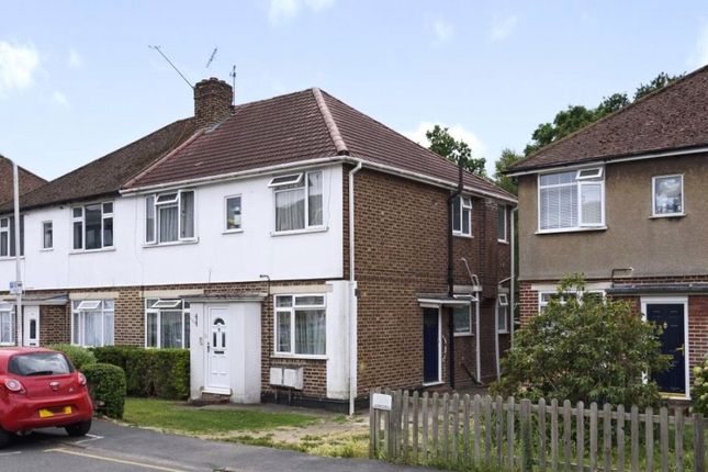 Windsor Close, Northwood 2 bed apartment for sale