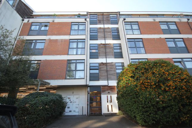 Victoria Avenue, Aits View Victoria... 2 bed flat for sale