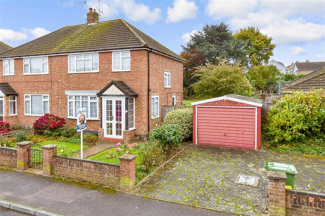 Wilberforce Road, Coxheath... 3 bed semi