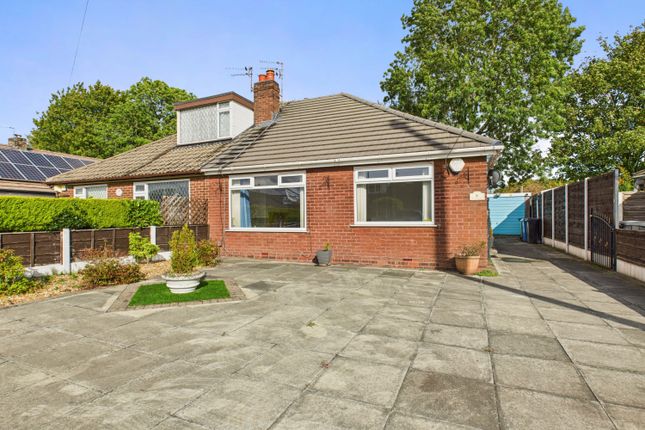 6 Lawton Close, Romiley, Stockport... 2 bed semi
