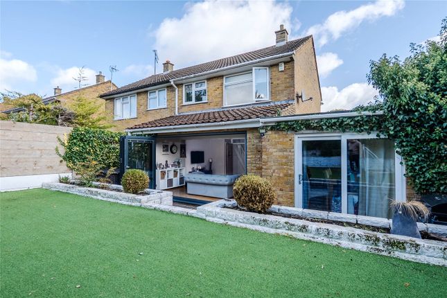 Easedale Close, Bedfordshire LU6 3 bed semi