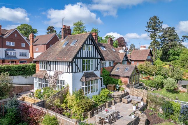 6 bedroom semi-detached house for sale