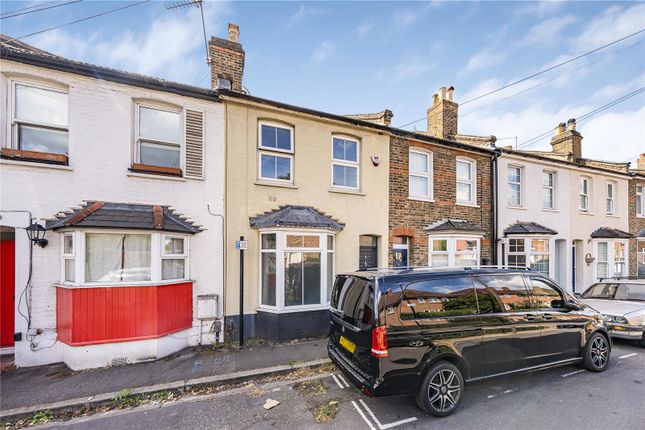 Queens Terrace, Old Isleworth 2 bed terraced house for sale