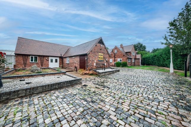 Hill Crest Farm, Worcester Lane... 4 bed detached house for sale