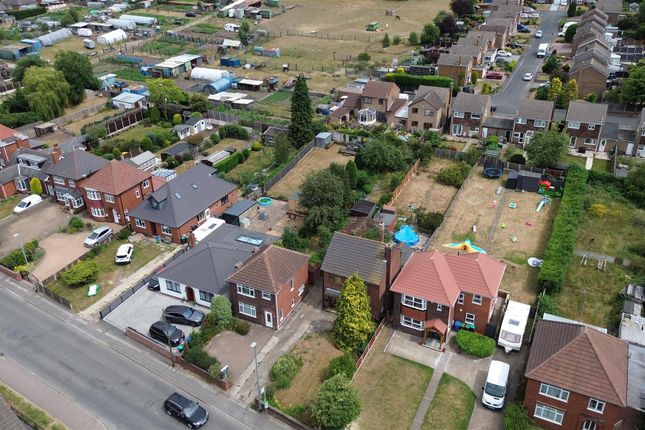 2 bed detached house