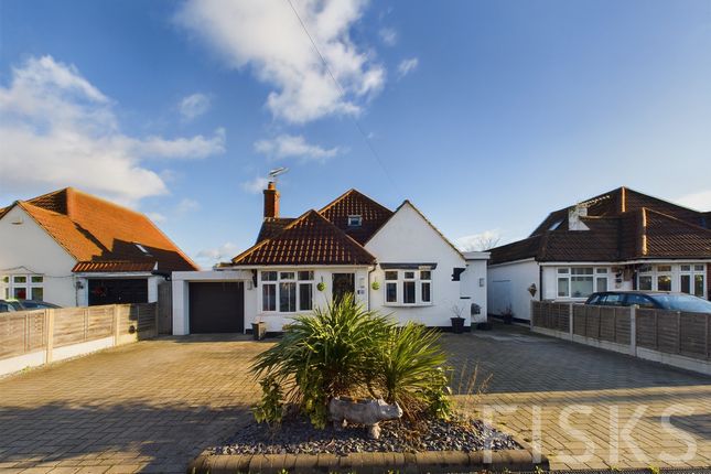 Haarlem Road, Canvey Island, SS8 4 bed chalet for sale