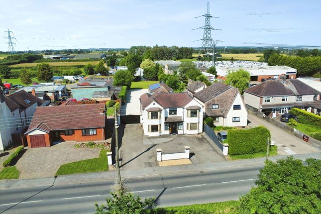 Nuneaton Road, Bedworth CV12 4 bed detached house for sale