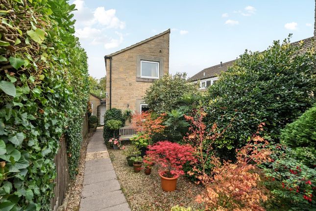 3 bedroom link detached house for sale