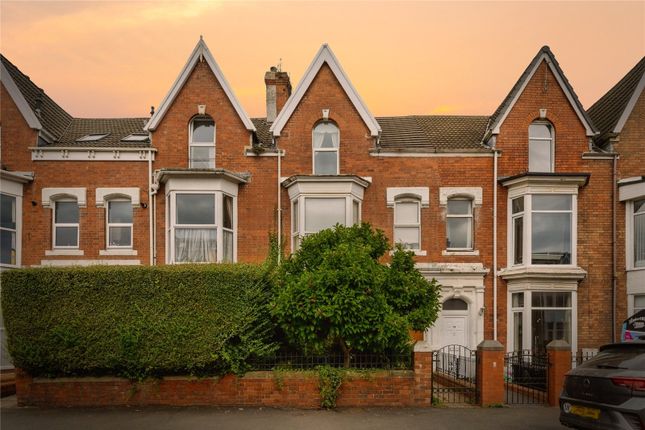 5 bed terraced house