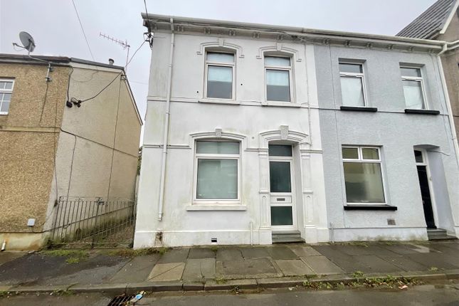 Randell Square, Pembrey, Burry Port 2 bed semi