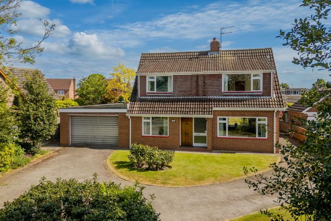 Moss Green Lane, Brayton YO8 3 bed detached house for sale