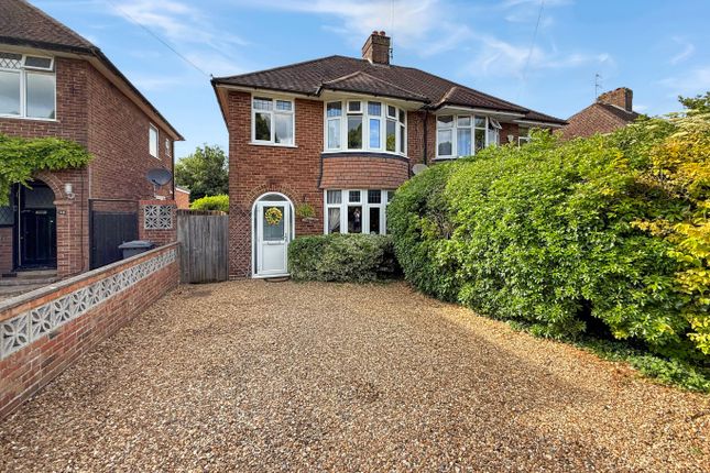 Dunstable, Bedfordshire LU6 3 bed semi
